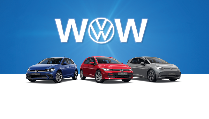 Ein blauer VW Polo, roter VW Golf und  grauer ID.3 vor blauem Hintergrund mit den Worten WOW. Das "O" in WoW ist das VW Logo