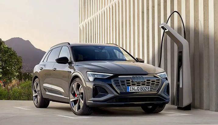 Audi Q8 e-tron business