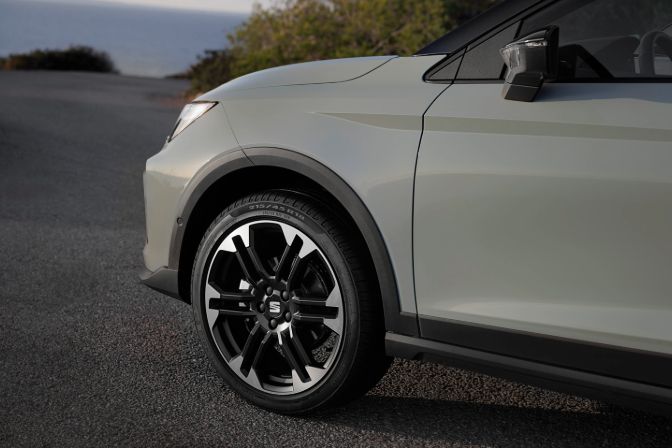 SEAT%20Arona%20seitlich