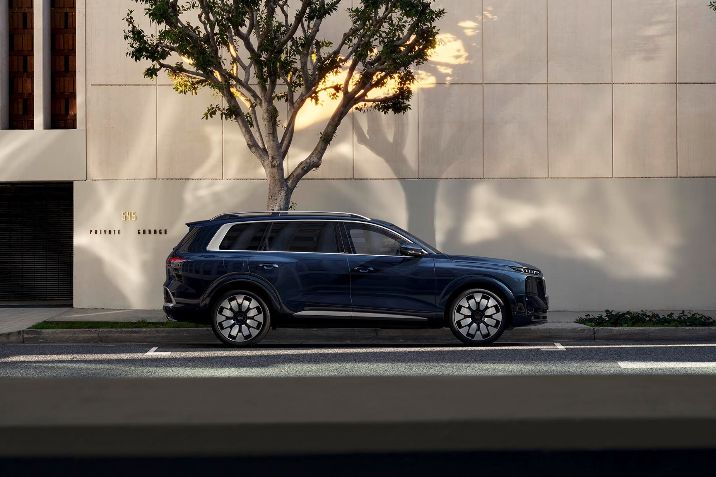 Audi Q9 Titelbild
