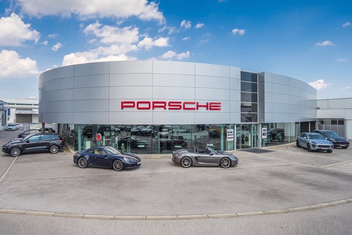 Richtiges Verhalten im Autohaus Porsche Inter Auto