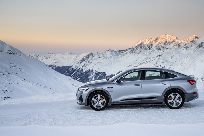 Audi e-tron im Winter