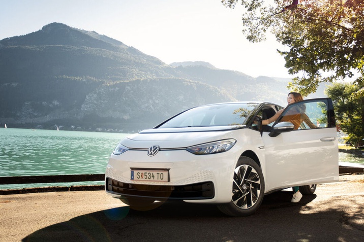 Sonne tanken - Strom laden - Geld sparen: der ID.3 Porsche ...